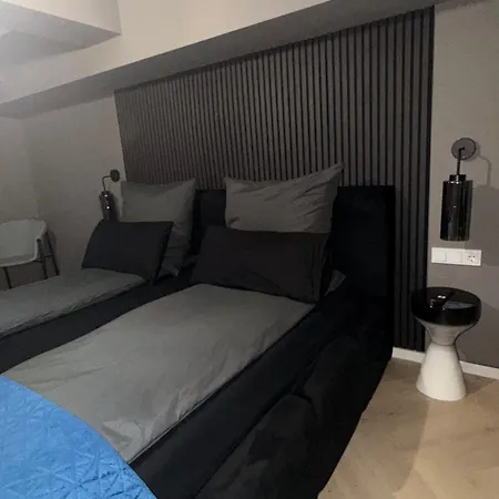 Aparthotel Roomies Living 3*