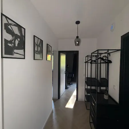 Aparthotel Roomies Living 3*